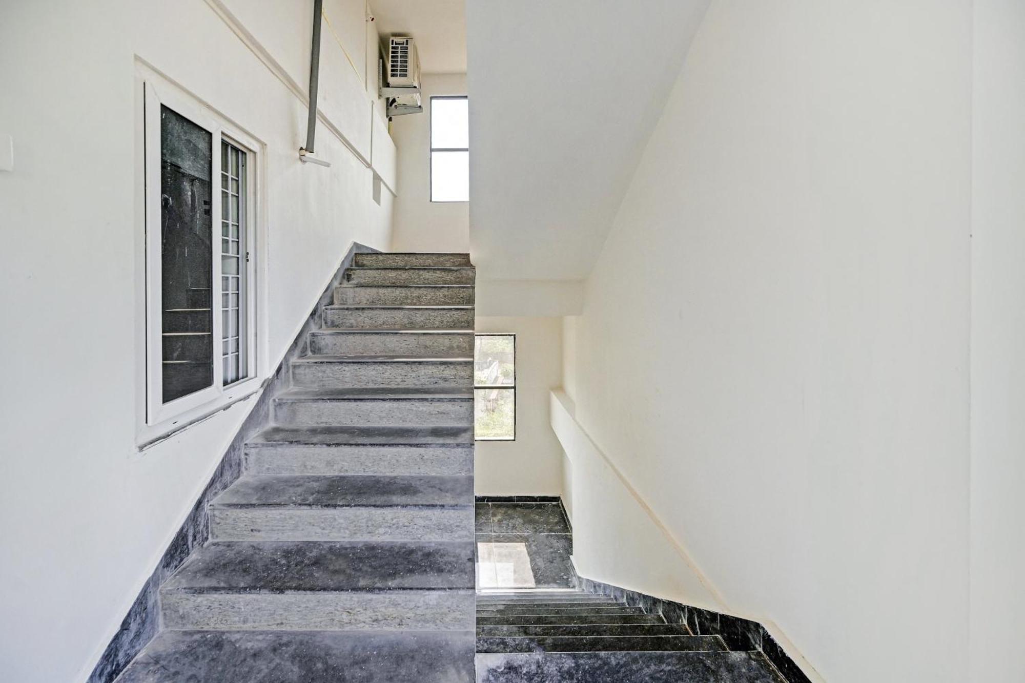 Hotel O Vrk Residency Kurmannapalem Buitenkant foto